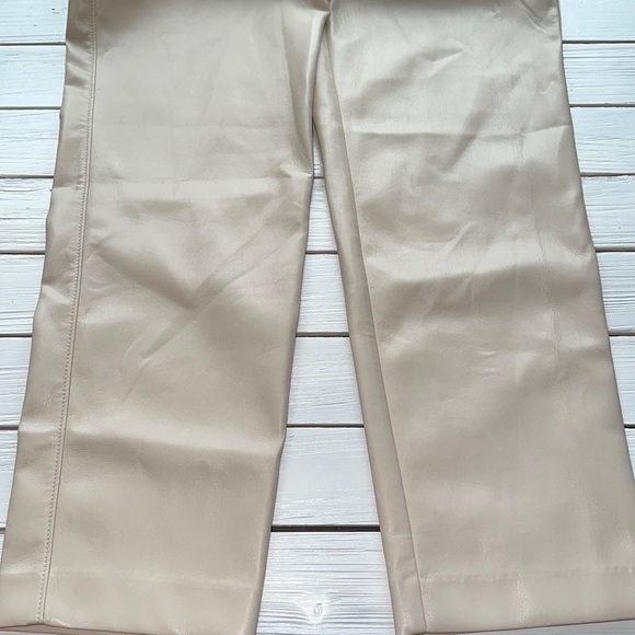 NWT Babaton Command Vegan Straight Pant in Soft Sand size 6 - Picture 9 of 16